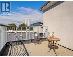 203 1022 Fort St, Victoria, BC V8V3K4 Photo 22