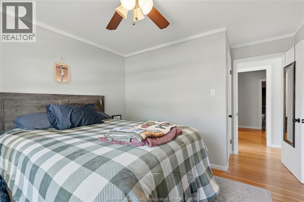 1449 REDWOOD AVENUE - 14