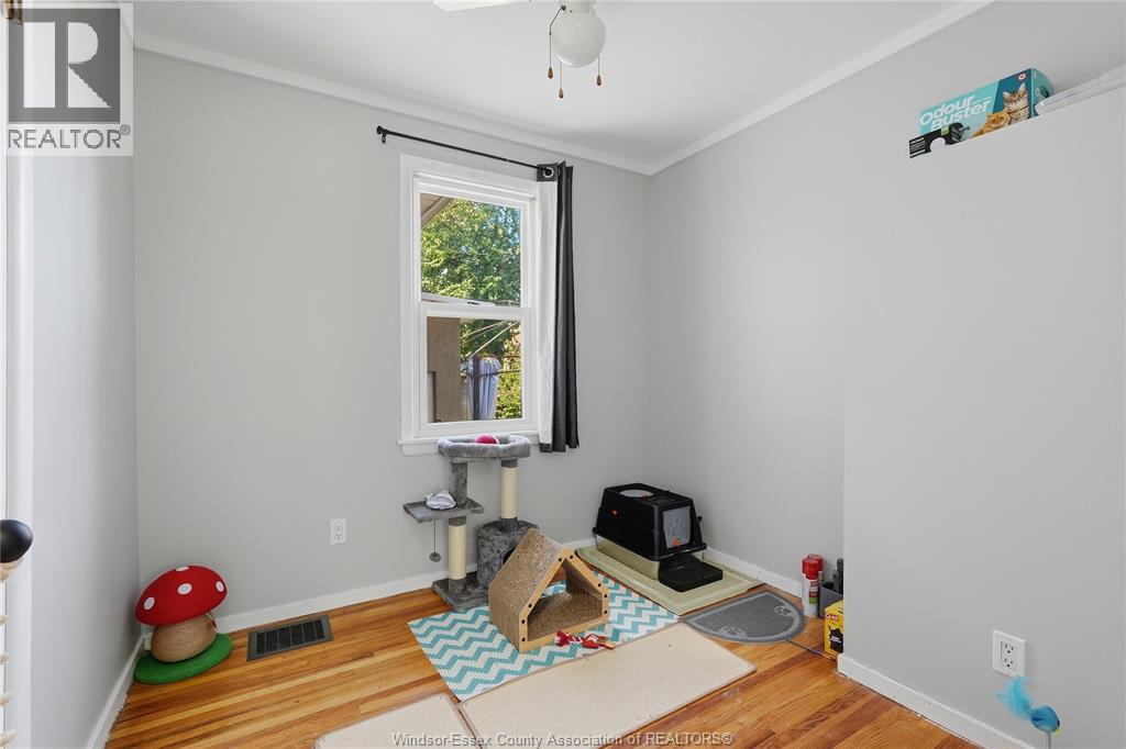 1449 REDWOOD AVENUE - Image 17