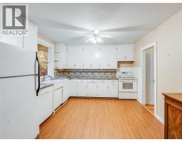 1802 Perrier Road, Nelson, BC V1L6Y8 Photo 9