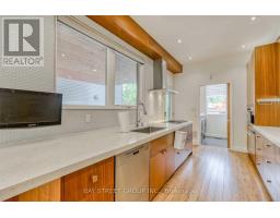 296 Borden Street, Toronto, ON M5S2N6 Photo 13