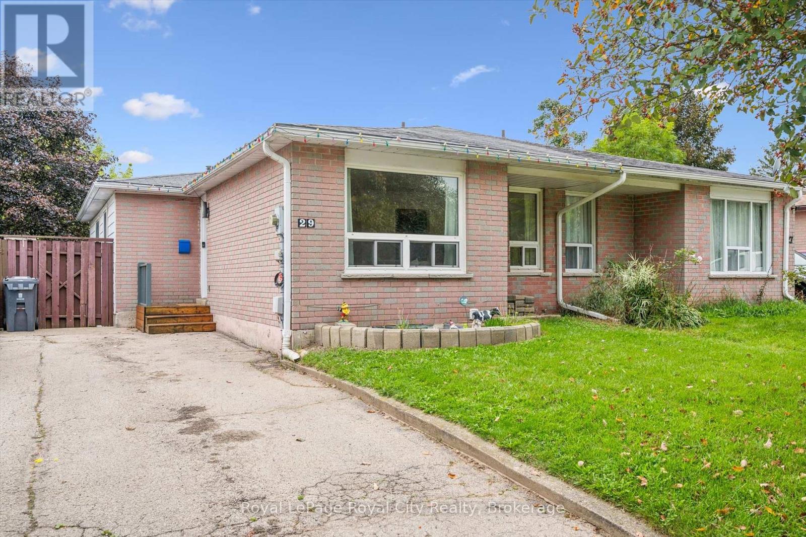 29 MCILWRAITH CRESCENT - 2