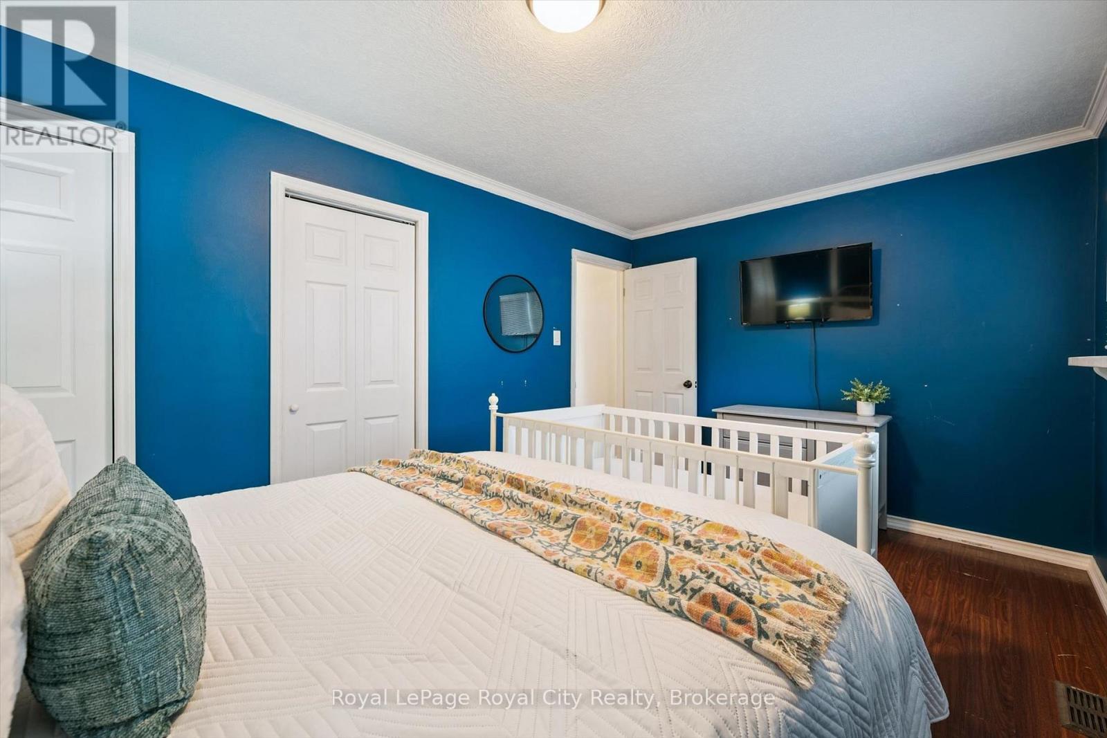 29 MCILWRAITH CRESCENT - 20