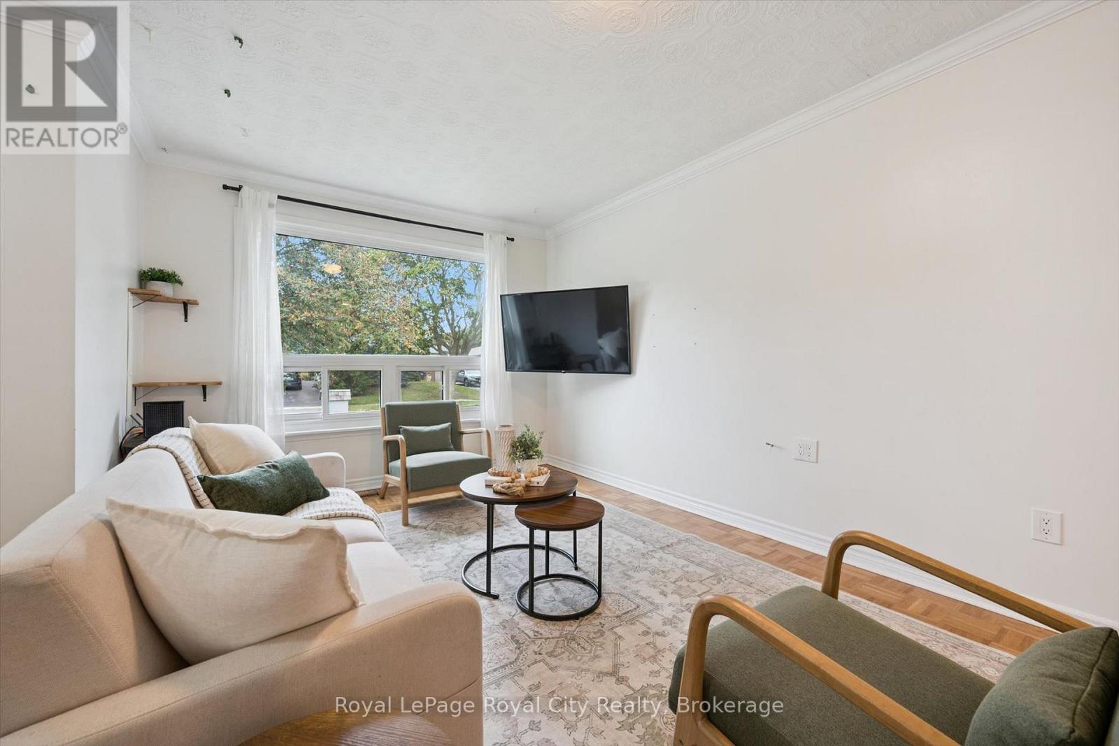 29 MCILWRAITH CRESCENT - 6