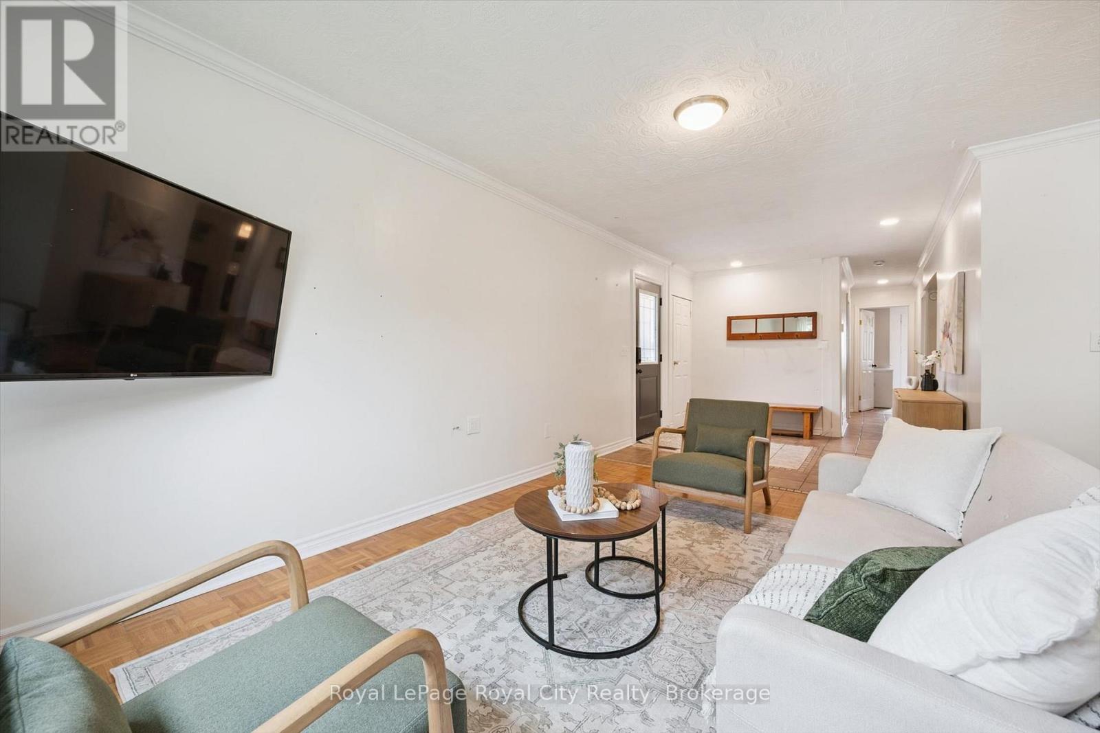 29 MCILWRAITH CRESCENT - 7