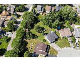 103 Spruce Street, Aurora, ON L4G3J6 Photo 8