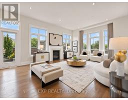 34 Settlement Crescent, Richmond Hill, ON L4E1E4 Photo 7