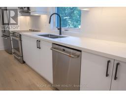 30 Morton Avenue, East Gwillimbury, ON L0G1V0 Photo 12