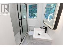 30 Morton Avenue, East Gwillimbury, ON L0G1V0 Photo 15