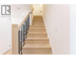 30 Morton Avenue, East Gwillimbury, ON L0G1V0 Photo 16