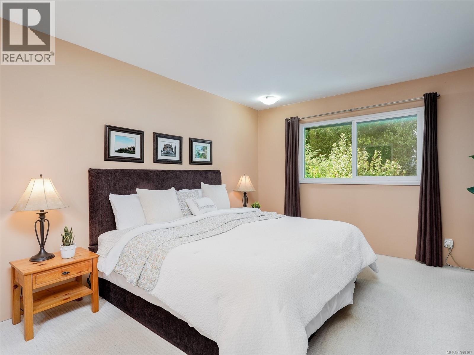 4290 Eastridge Cres - 15