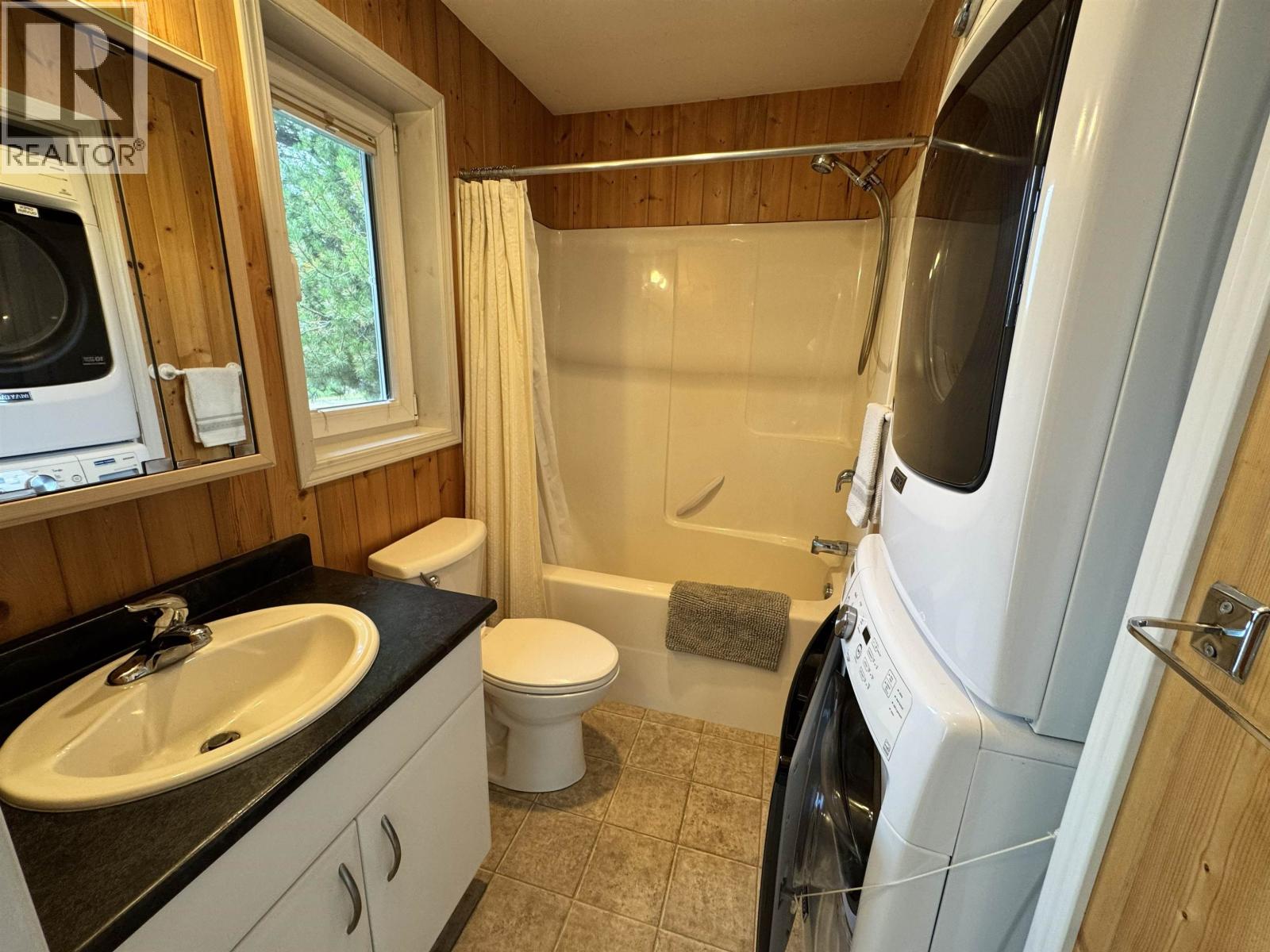 6184 LITTLE FORT 24 HIGHWAY, Lone Butte