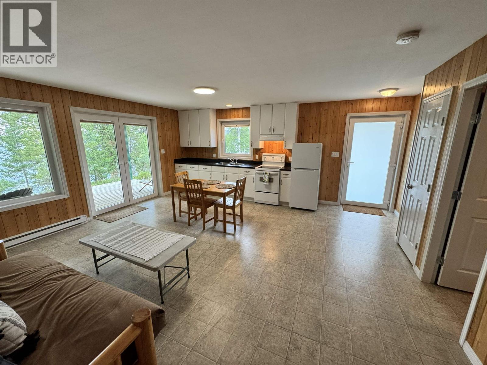 6184 LITTLE FORT 24 HIGHWAY, Lone Butte