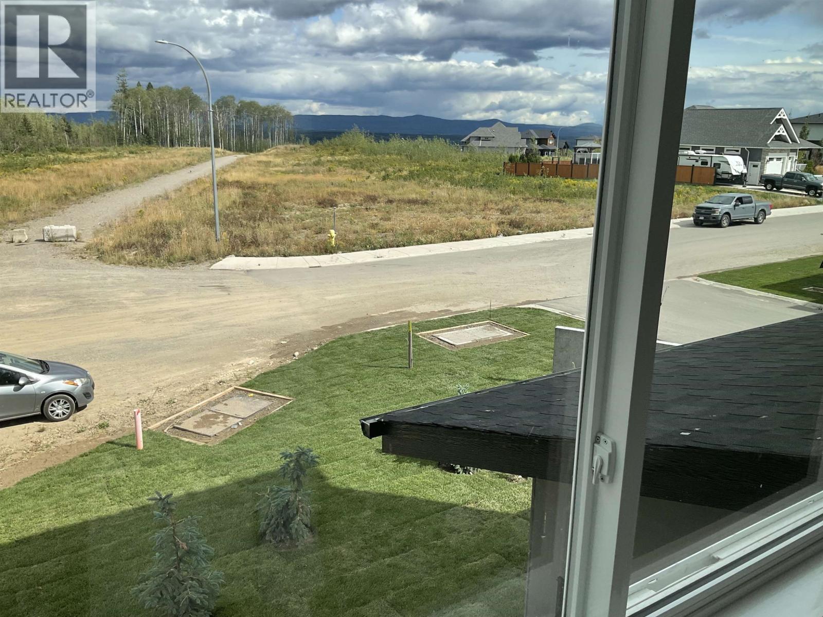 Photo 11 of 18 — 101 2395 ROWE STREET · Prince George, BC