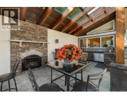 Kitchen - 4718/4720 Shell Beach Rd, Ladysmith, BC V9G1L7 Photo 6