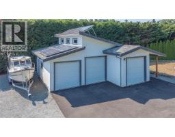 Kitchen - 4718/4720 Shell Beach Rd, Ladysmith, BC V9G1L7 Photo 11