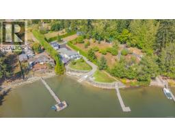 Primary Bedroom - 4718/4720 Shell Beach Rd, Ladysmith, BC V9G1L7 Photo 8