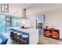28 Beaucourt Road, Toronto, ON M8Y3G2 Photo 11