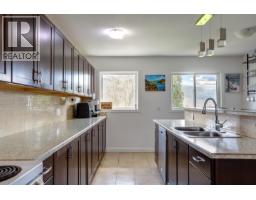 Kitchen - 9811 Venables Drive, Vernon, BC V1B2K1 Photo 13