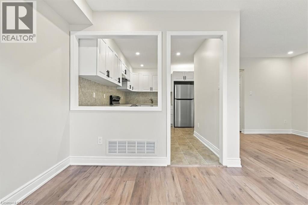 1194 TREETOP Terrace, Oakville — photo 12