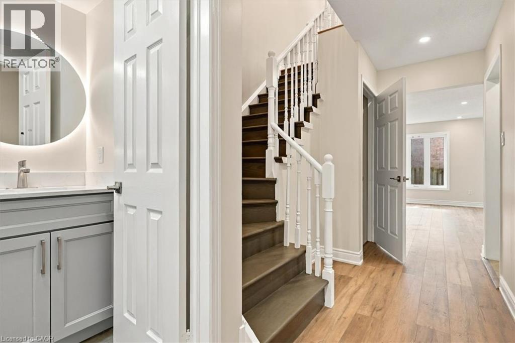 1194 TREETOP Terrace, Oakville — photo 7