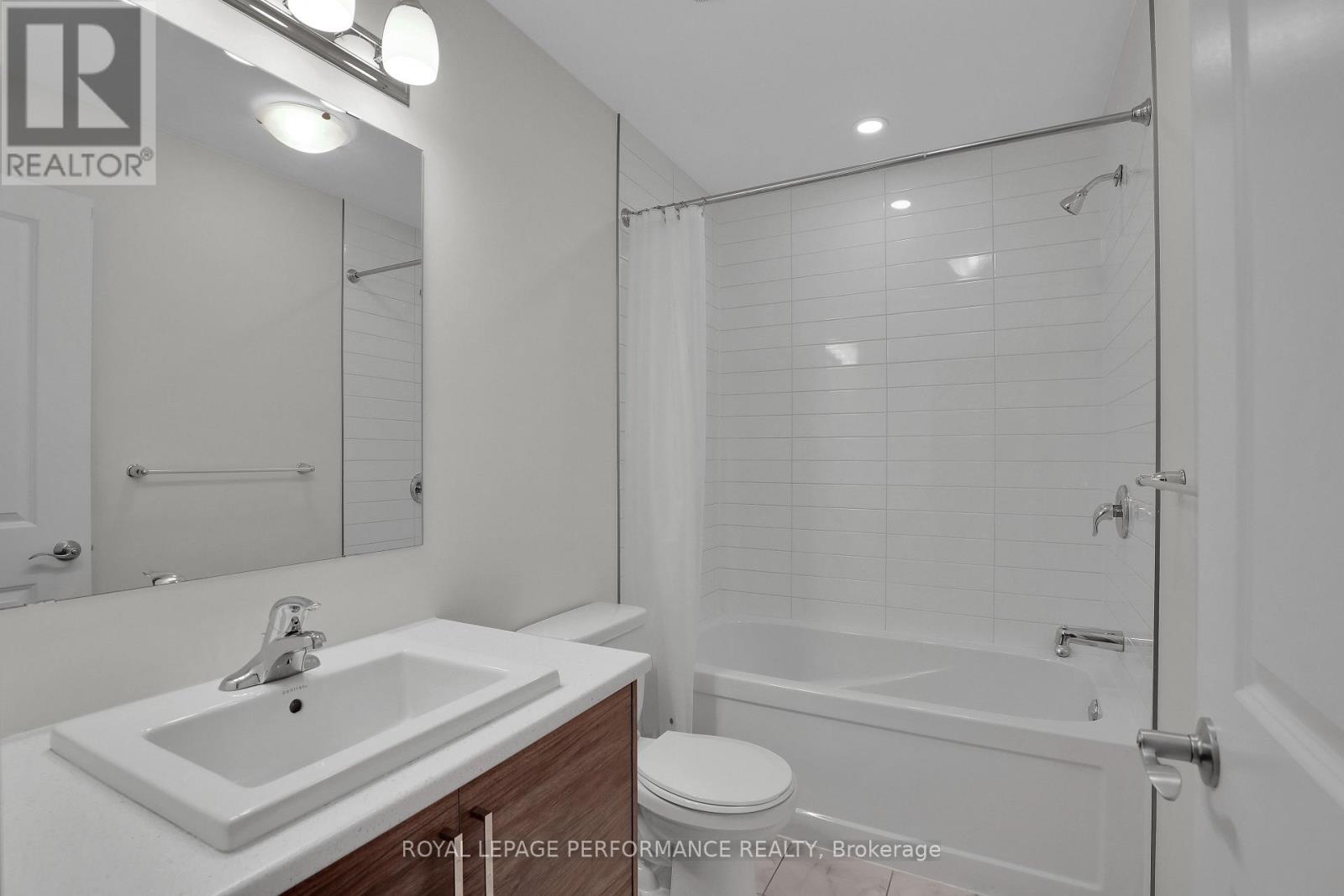 108 WABIKON CRESCENT - 31