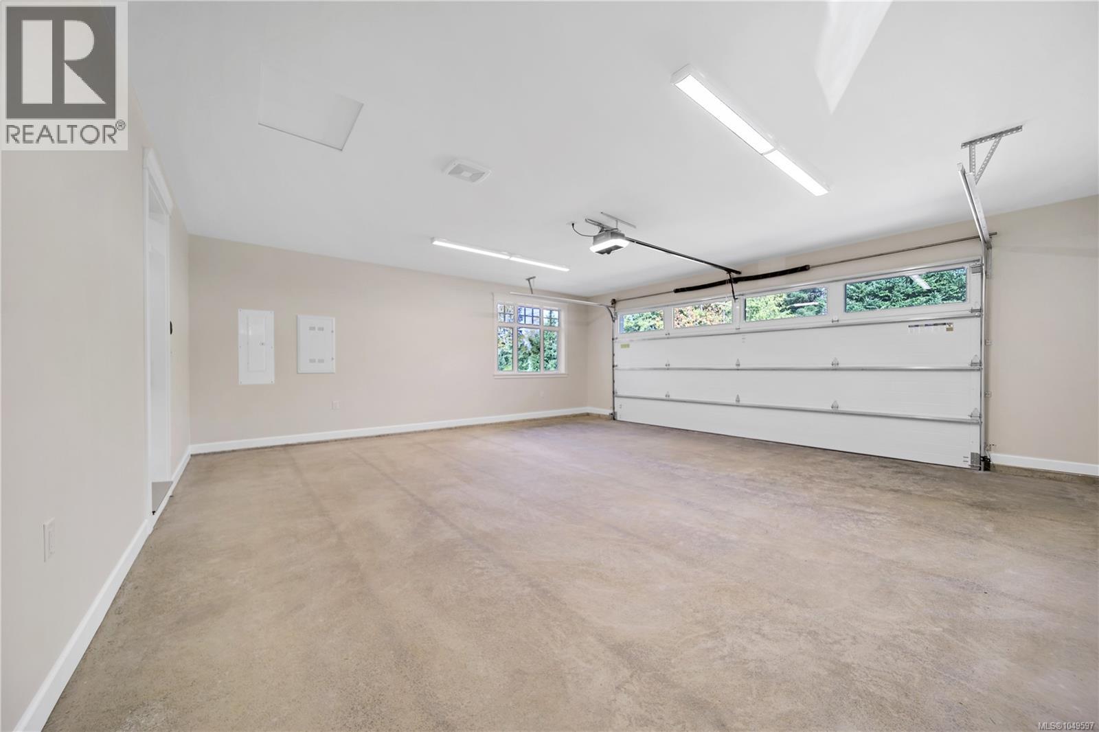 2780 Burde St - Image 45