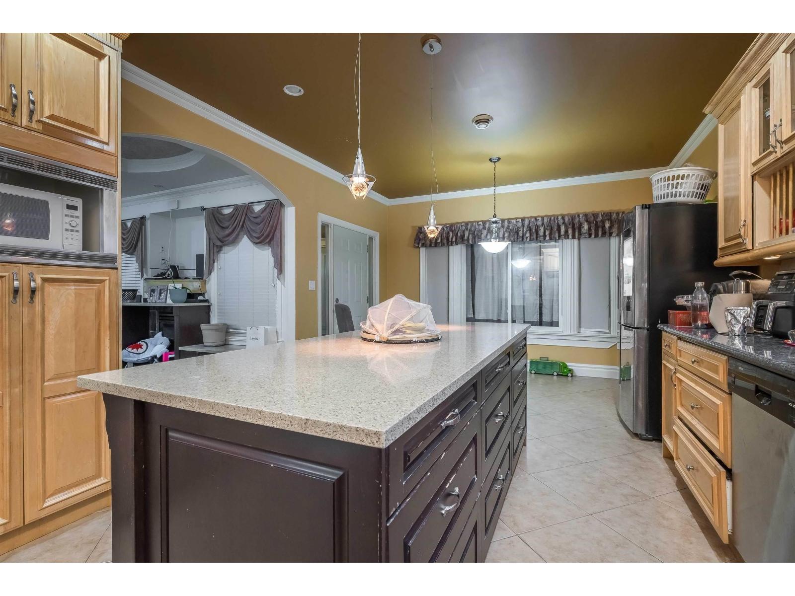 8 Bed, 6 Bath House for Sale in Surrey – 13027 68 AVENUE, Surrey – MLS# R3166268 - Image 14