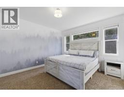 1933 Galore Crescent, Kamloops, BC V2E0E7 Photo 21