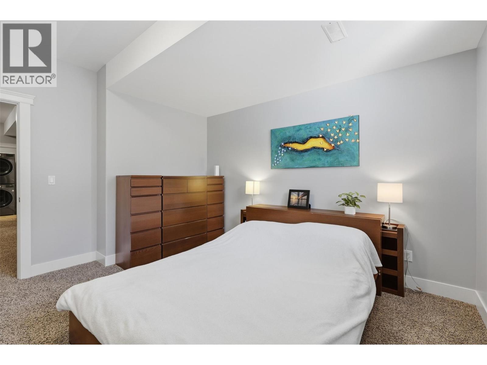 1933 Galore Crescent - 35