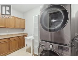 1933 Galore Crescent, Kamloops, BC V2E0E7 Photo 39