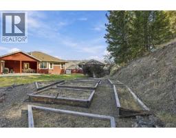 1933 Galore Crescent, Kamloops, BC V2E0E7 Photo 47