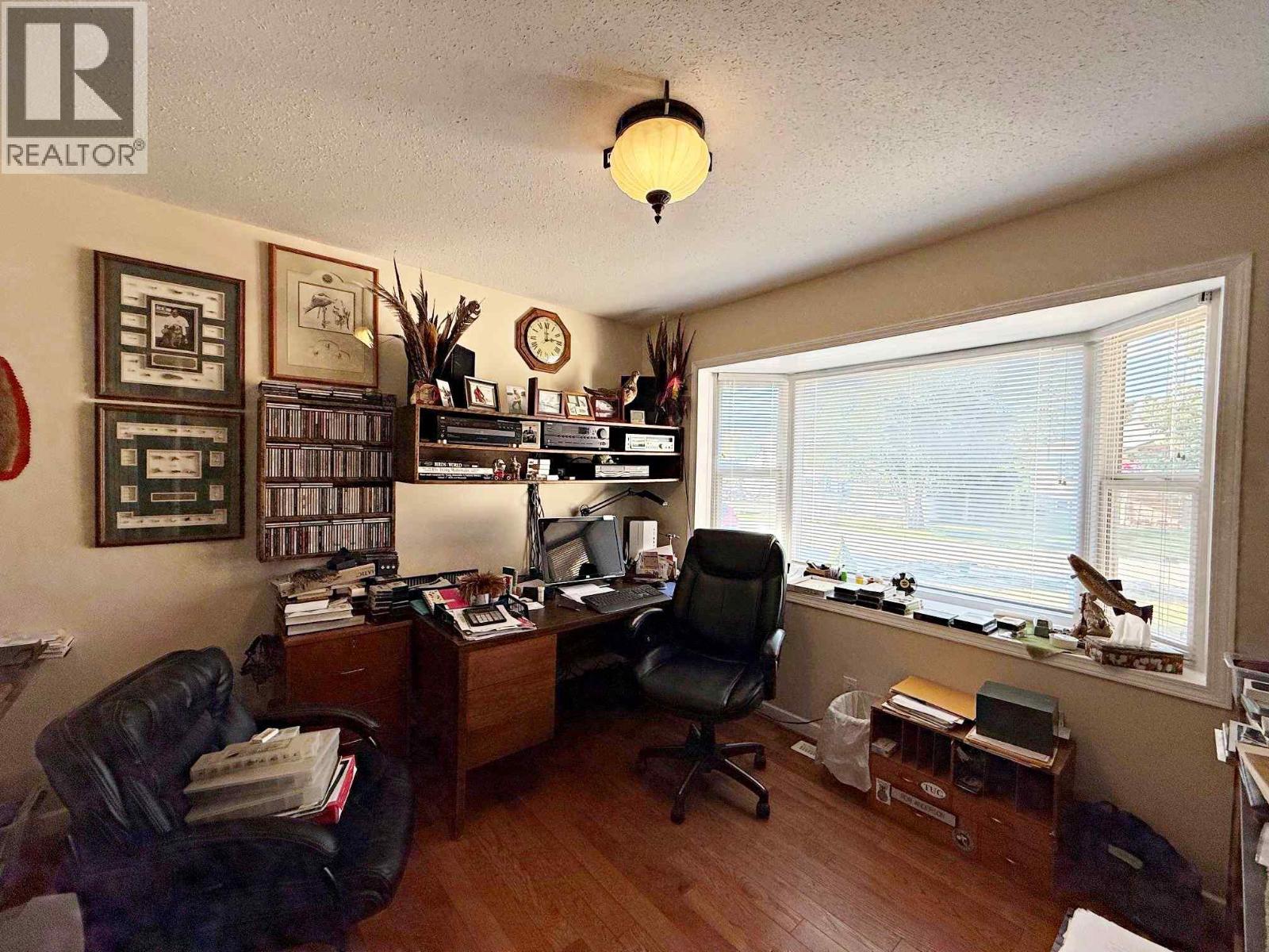 340 Robson Place - Image 11