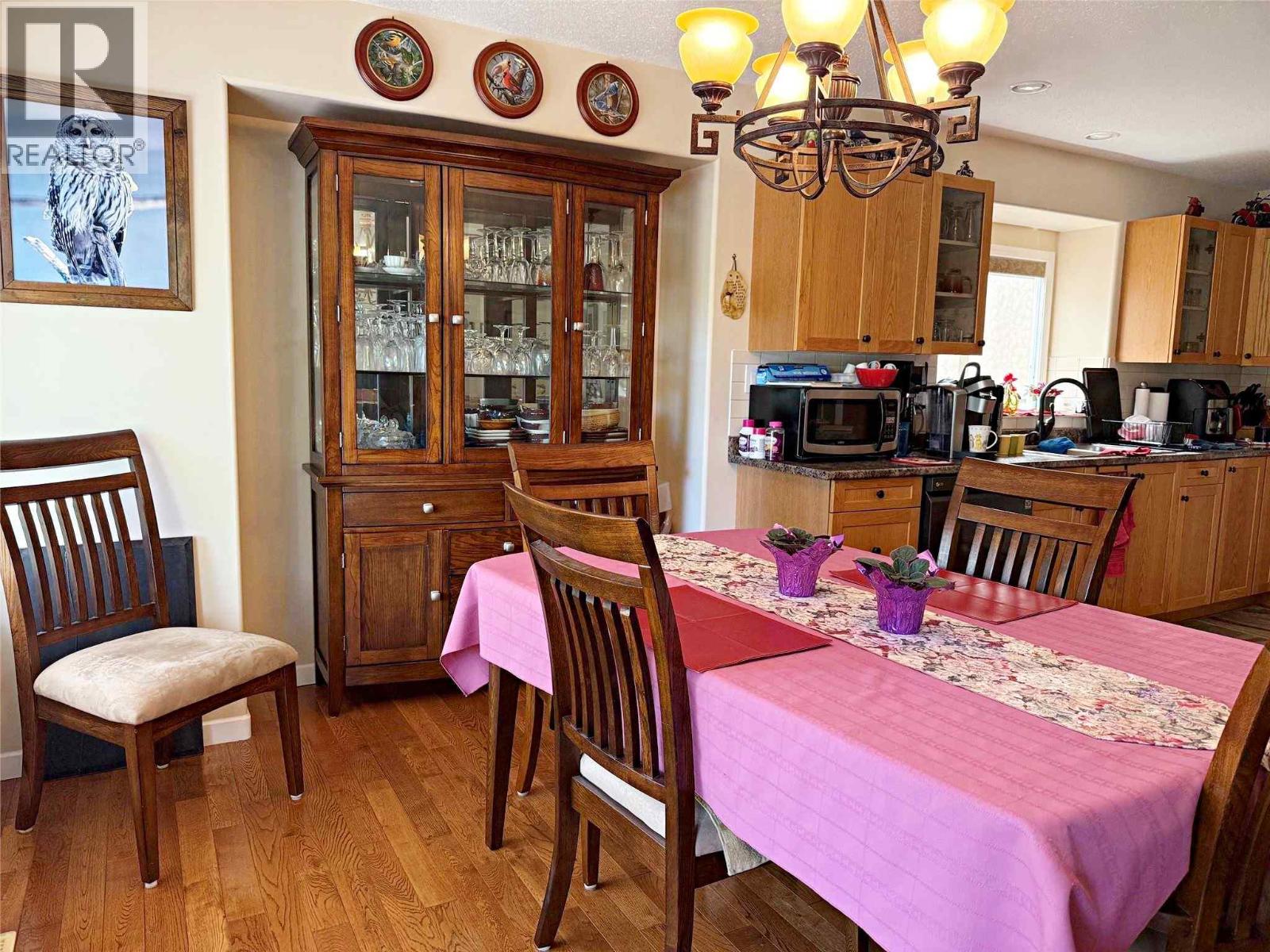 340 Robson Place - Image 6