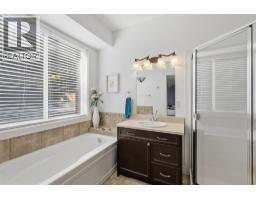 1933 Galore Crescent, Kamloops, BC V2E0E7 Photo 24