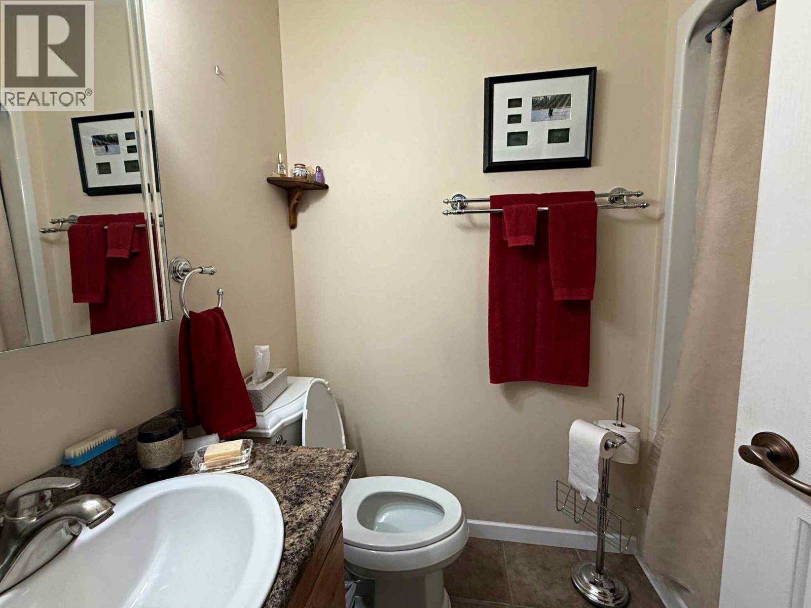 340 Robson Place - Image 12