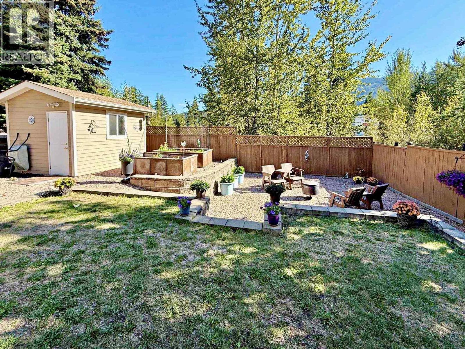 340 Robson Place - 19