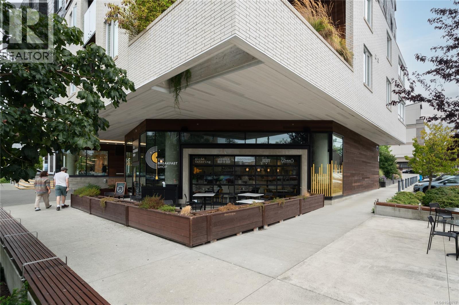 PH3 1033 Cook Street, Victoria