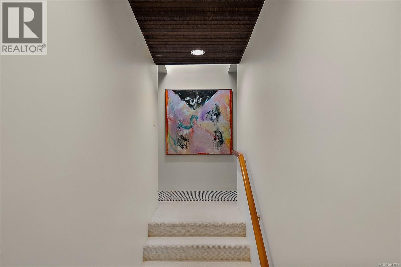5748 West Saanich Rd - 9