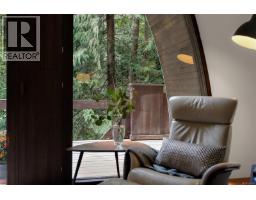 5748 West Saanich Rd, Saanich, BC V9E2G1 Photo 13