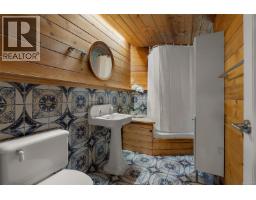 5748 West Saanich Rd, Saanich, BC V9E2G1 Photo 38