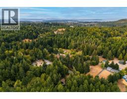 5748 West Saanich Rd, Saanich, BC V9E2G1 Photo 54