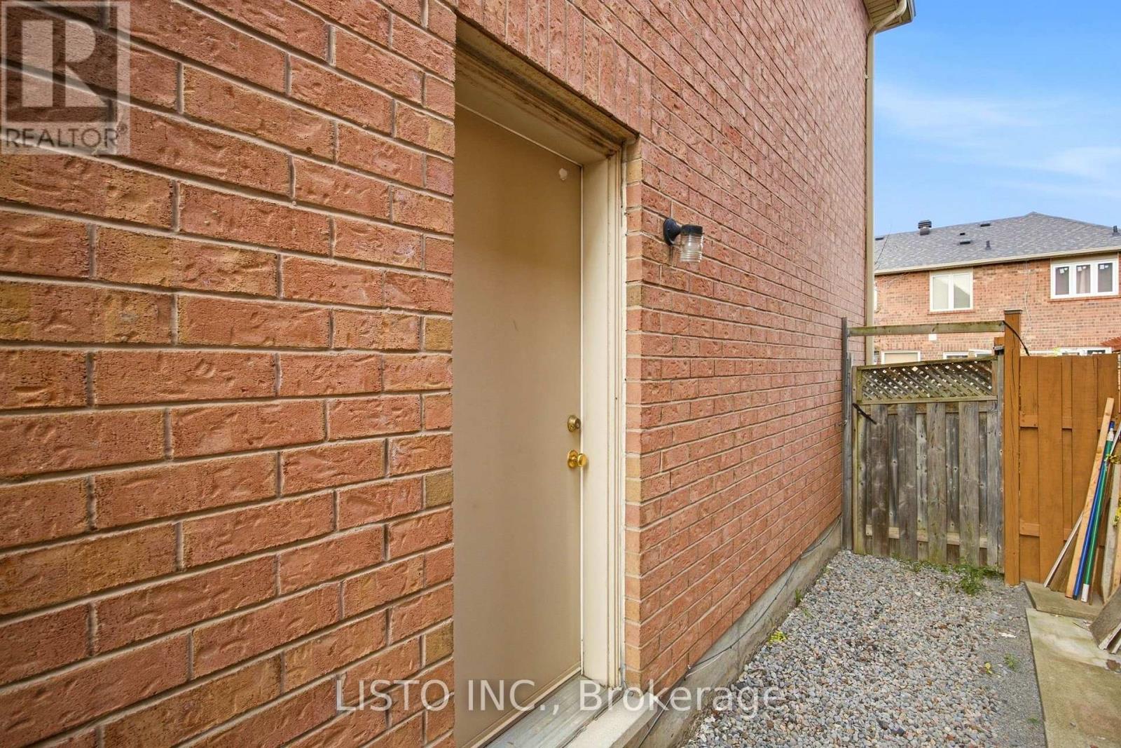15 MANTIS ROAD - Image 34
