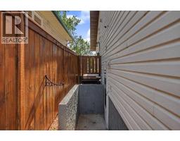 2444 Woodview Drive Sw, Calgary, AB T2W4X7 Photo 26