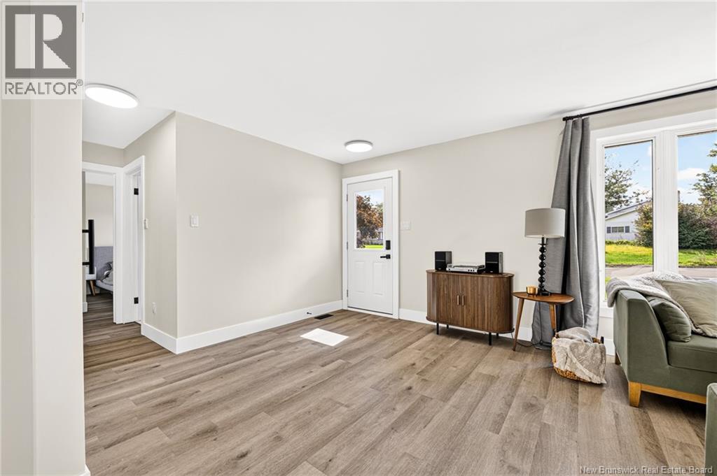 10 Kingsway Crescent - 2