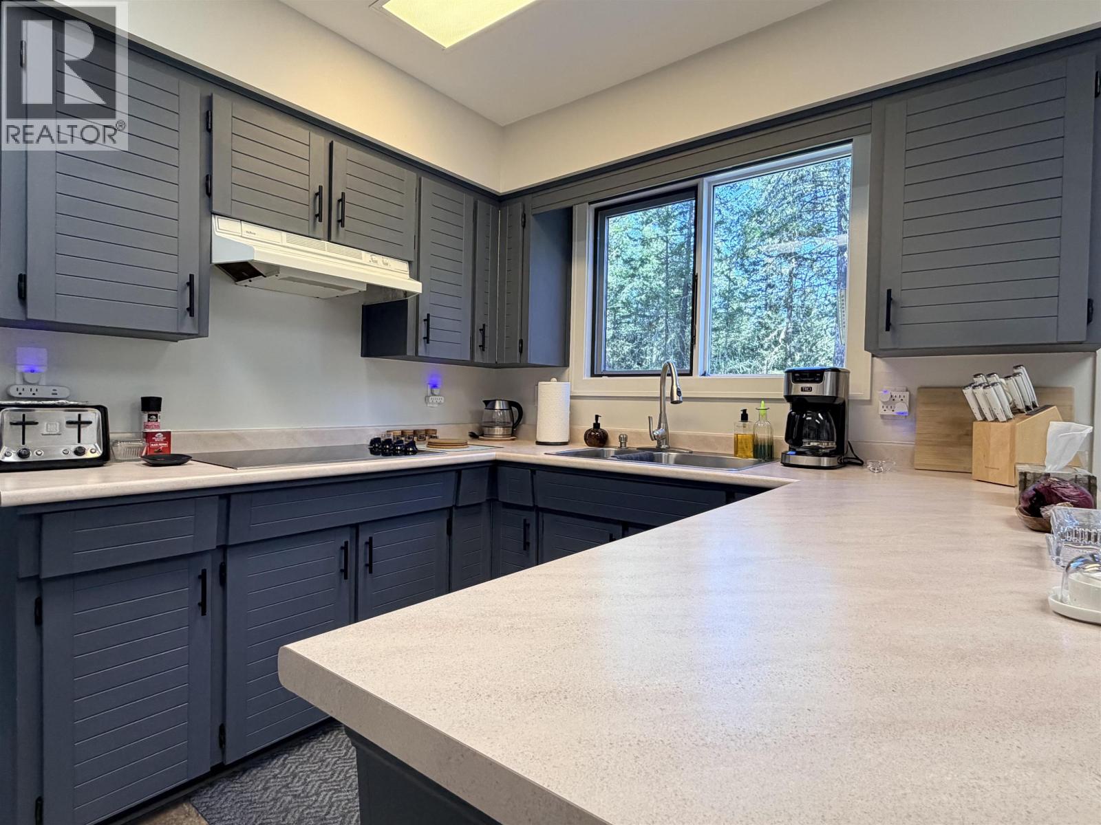 754 ROBERTS DRIVE - 2