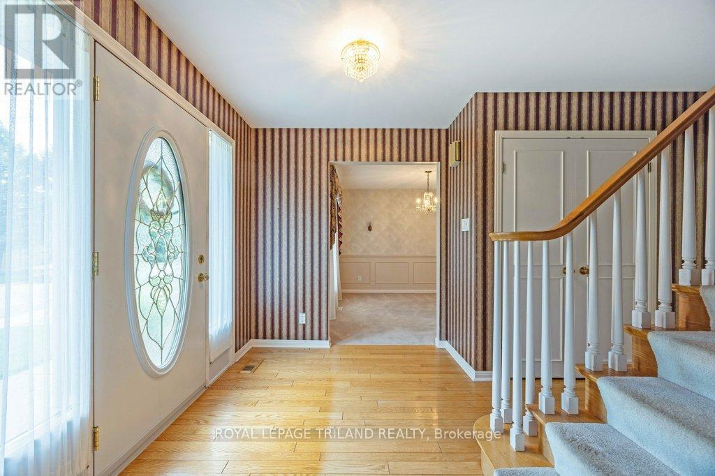 44 SPENCER CRESCENT - 5