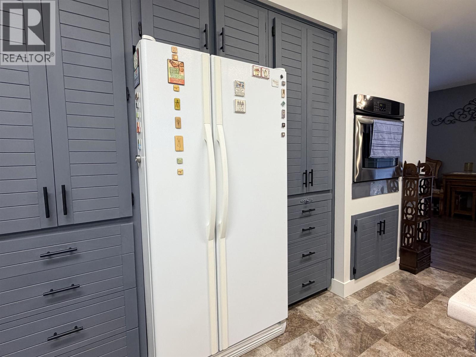 754 ROBERTS DRIVE - Image 4