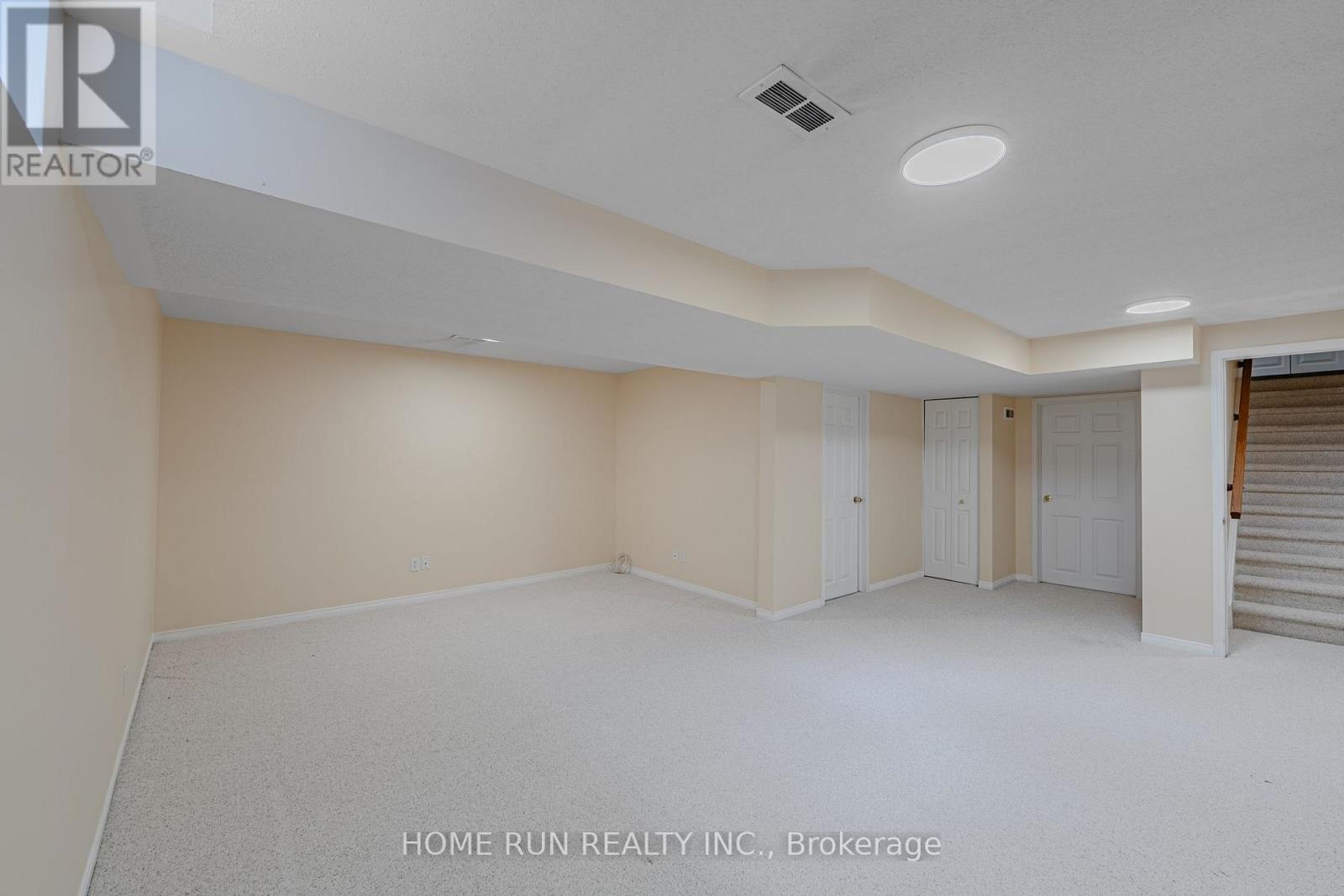 12 ANGUS DRIVE - 44