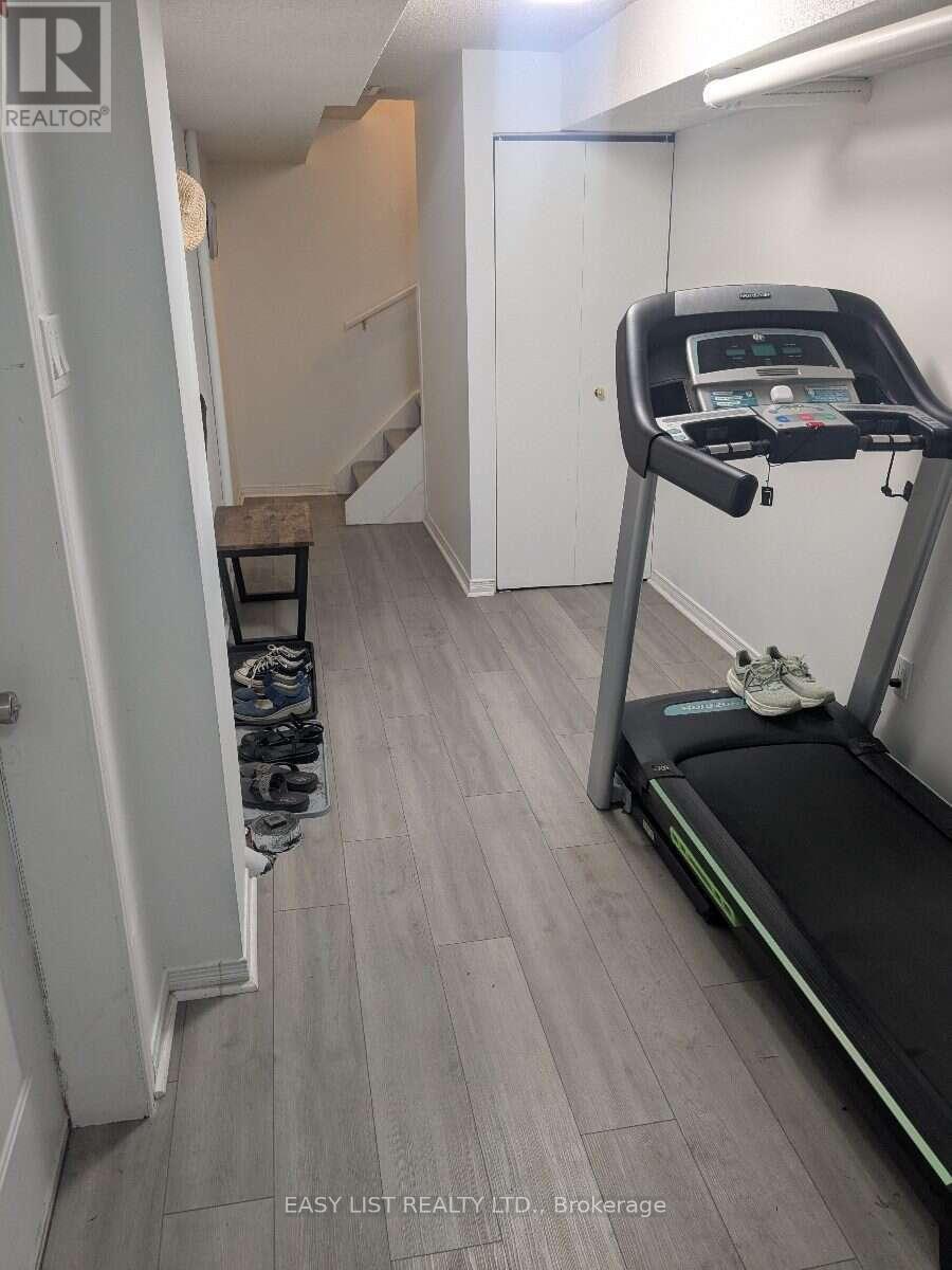#1 817 HIGH STREET - 14